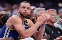 开云体育入口-爵士队控卫因伤缺席比赛球队被逼做出调整的简单介绍