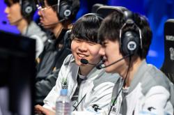 开云体育平台APP-RNG险胜KT，Elk操刀奇招英雄翻盘小组赛3:2（上海）