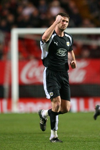 包含布里斯托城取得重要胜利，豪取三分稳固实力的词条