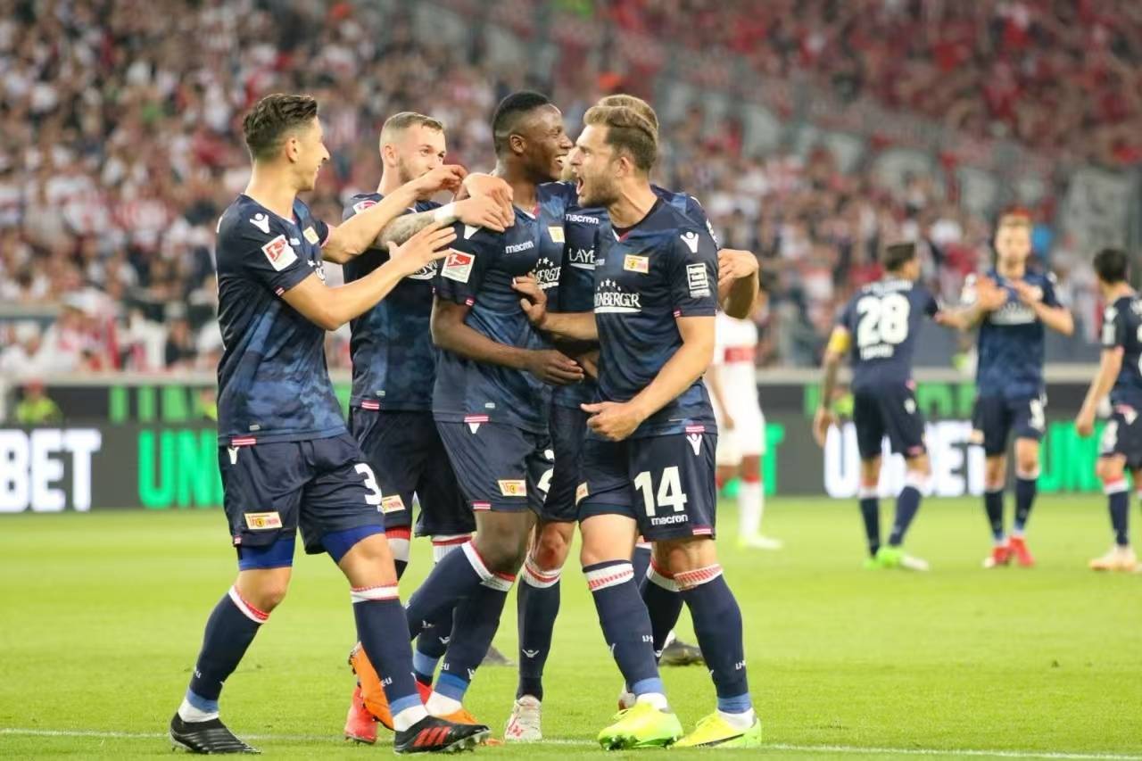 包含尤文图斯中场团队配合良好！展现出色进攻的词条