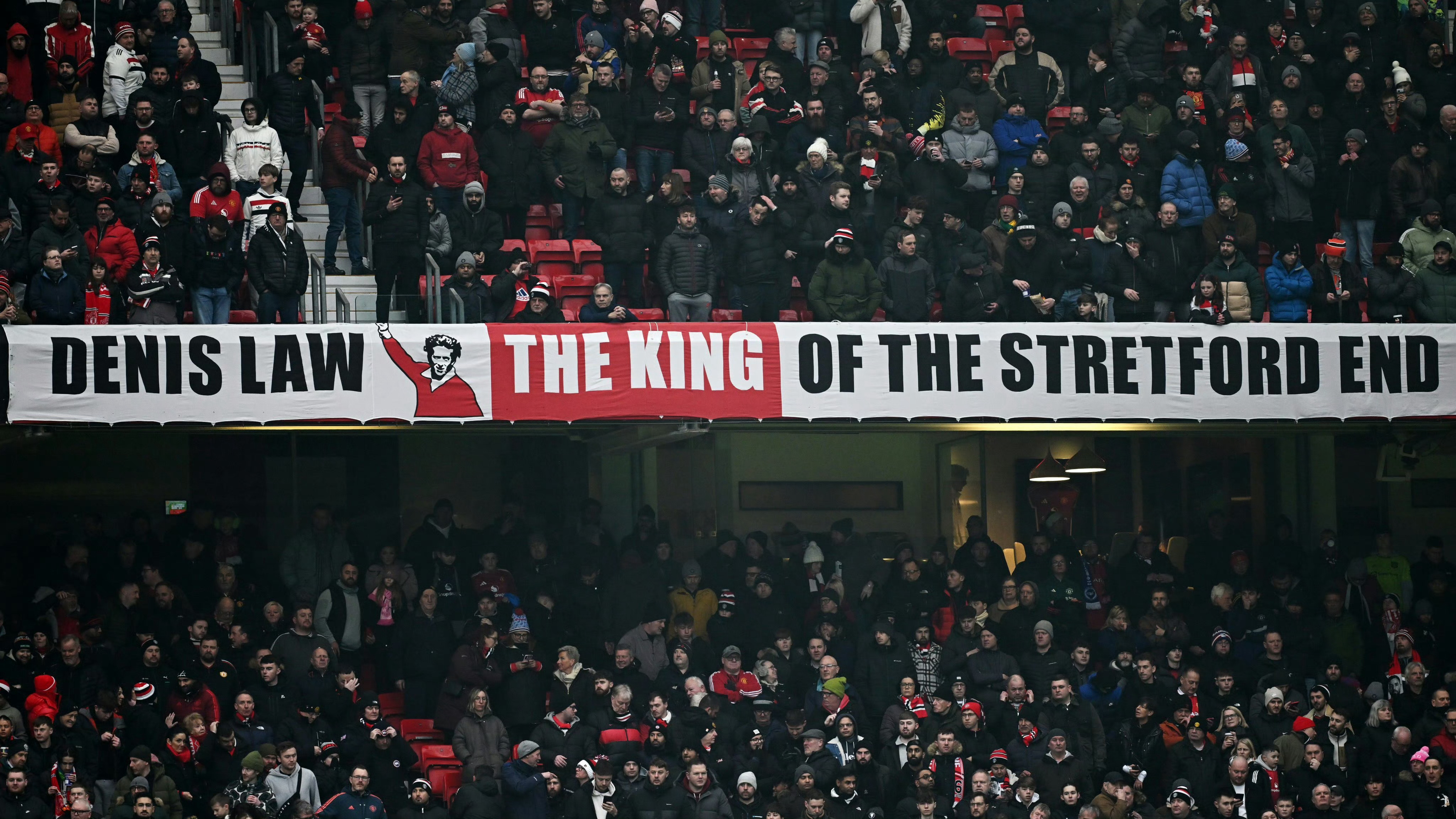 罗马打破不败记录，客场惨遭曼联反击