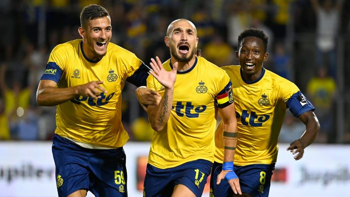 阿贾克斯球队惊险战胜尤文图斯