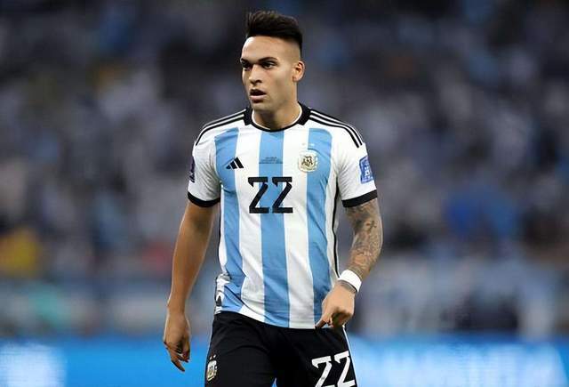 包含荷兰碾压阿根廷，加维惊艳世界的词条